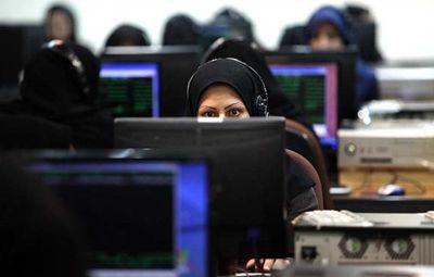 زنان، بیکار تر شدند!
