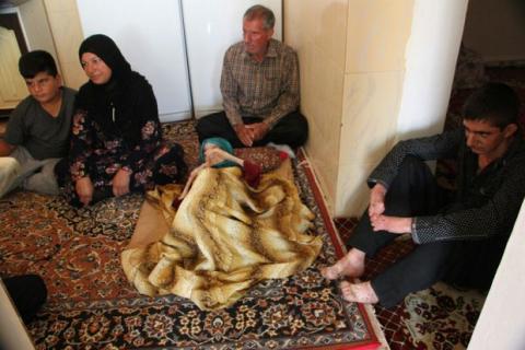 رنج ۲۸ ساله خانواده گرفتار بیماری پروانه ای