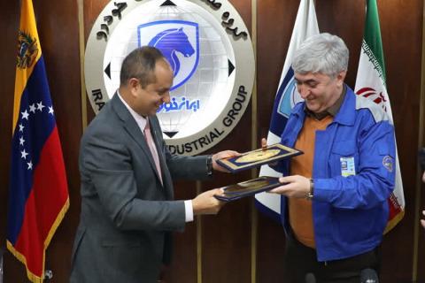 آغاز صادرات محصولات ایرانخودرو به ونزوئلا