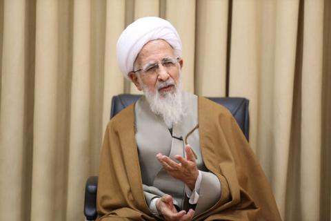 مردم را کمیته امدادی اداره کردن ننگ است