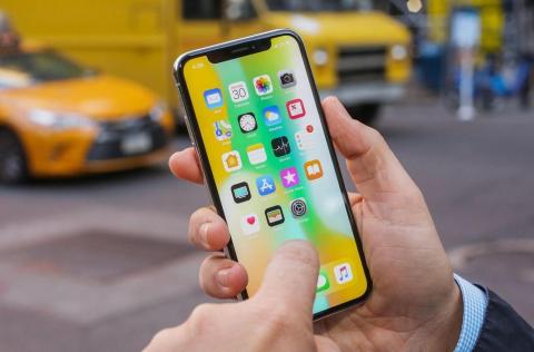 اپل نسخه ارزان قیمت آیفون X را عرضه میکند