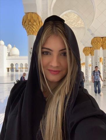 پوشش همسر بازیکن رئال مادرید در مسجد/تصویر